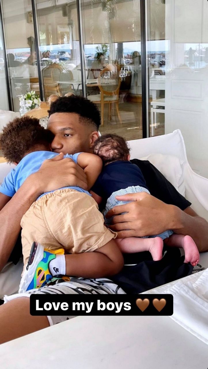 Bucks' Giannis shares photo with newborn son