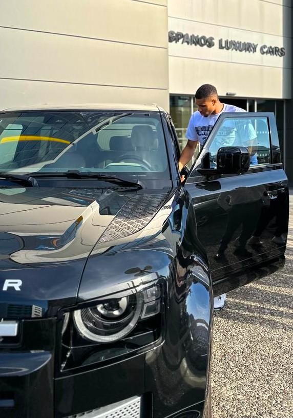 Antetokounmpo “bought” a car NewsAuto.gr