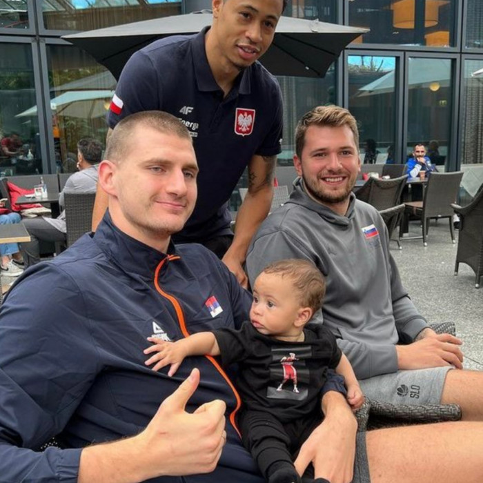 A.J. Slaughter reveals the meaning behind a picture with Doncic and Jokic /  News - Basketnews.com