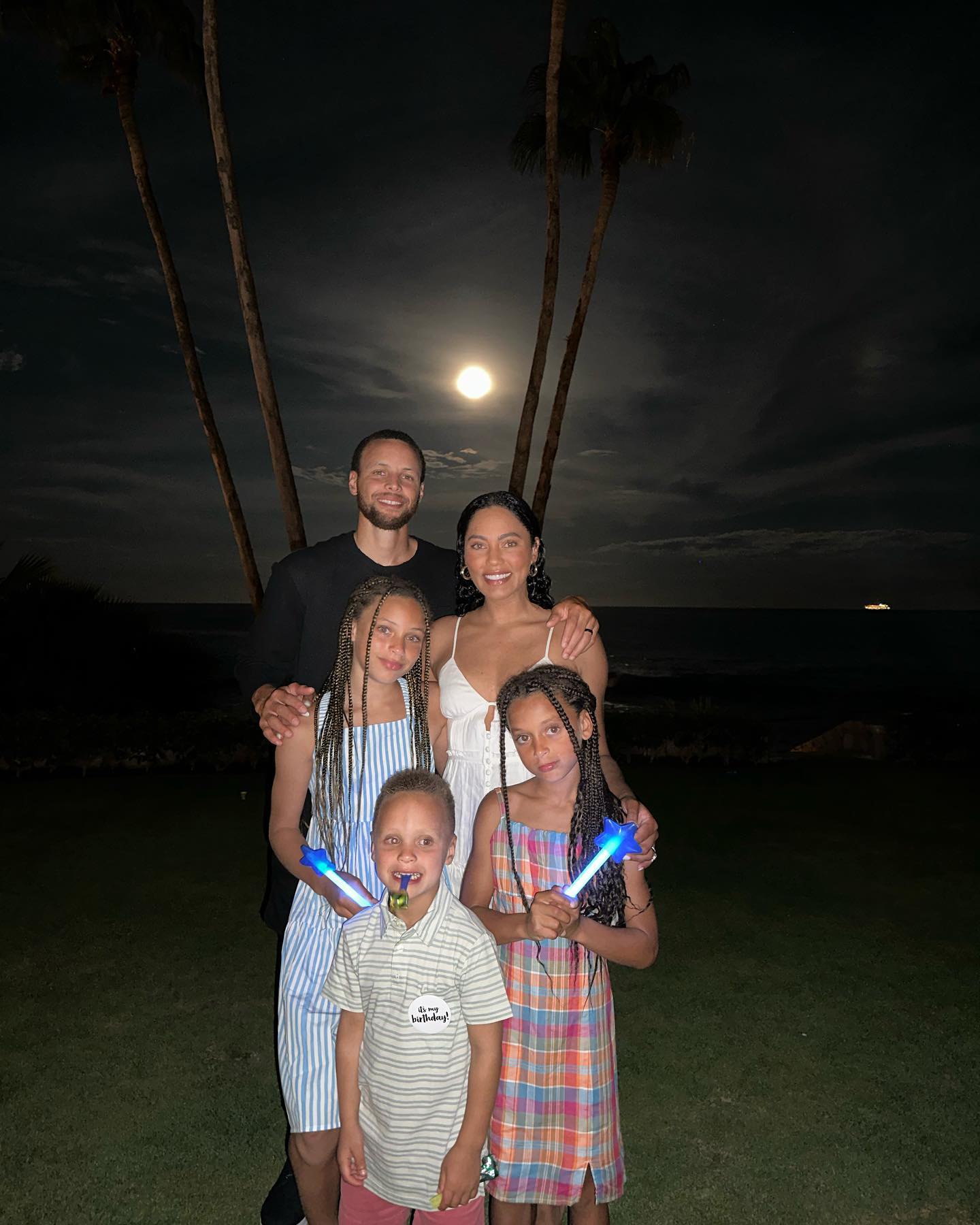 Steoh Curry and Ayesha Curry and their kids.