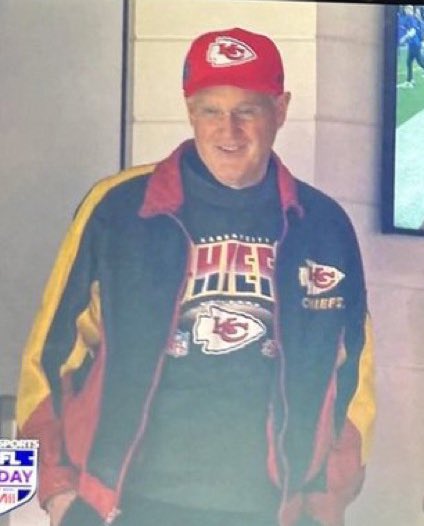 Taylor Swift's dad Scott rocks Kansas City Chiefs gear.