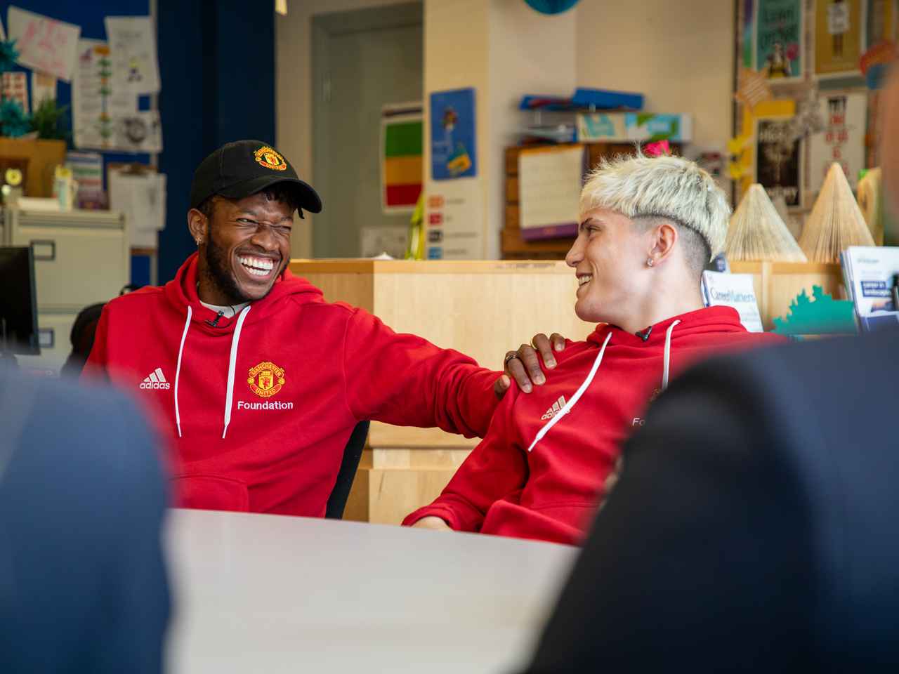 Man Utd first-teamers Garnacho and Fred visit local Chorlton school |  Manchester United