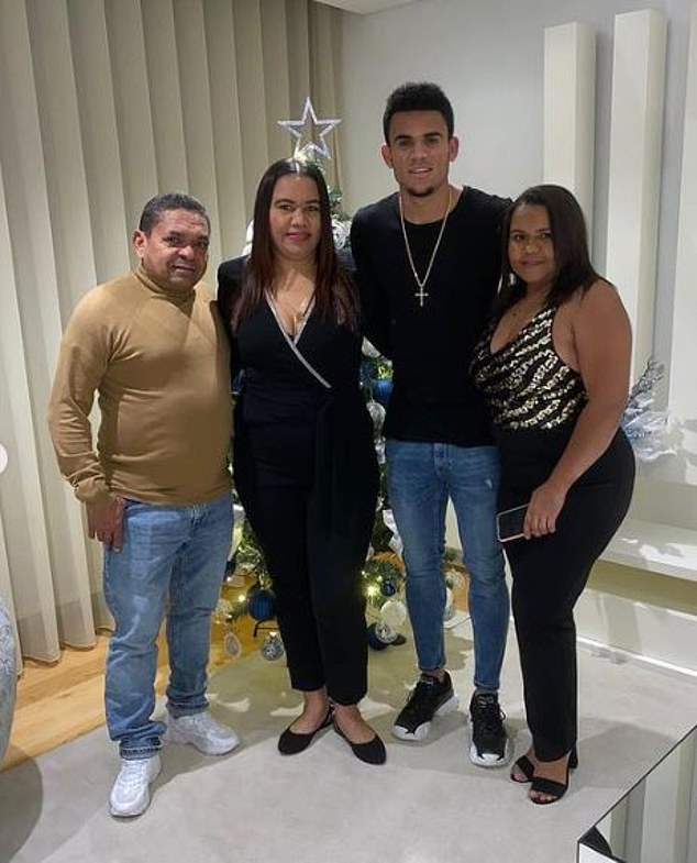 BREAKING NEWS: The mother of Liverpool star Luis Diaz 'has been rescued  from a kidnapping in Colombia by assailants on motorcycles' - but the  player's father is still missing | Daily Mail Online