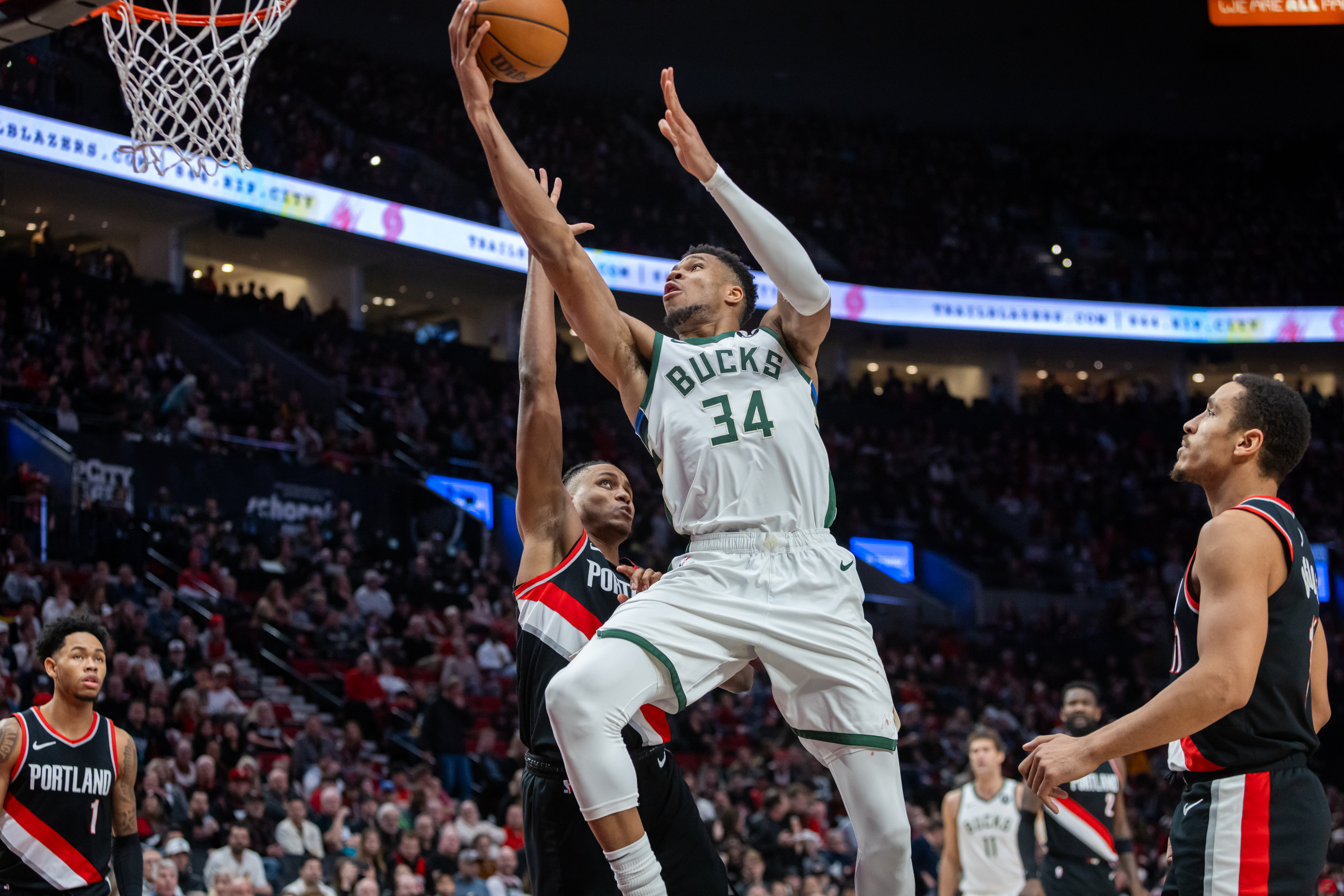 Anfernee Simons clutch late as Trail Blazers beat Bucks, spoil Damian  Lillard's return - oregonlive.com