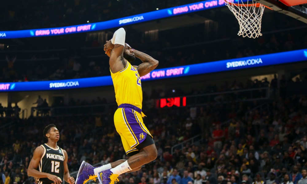 LeBron breaks out purple and gold 'Lake Show' Nike LeBron 17's in ATL