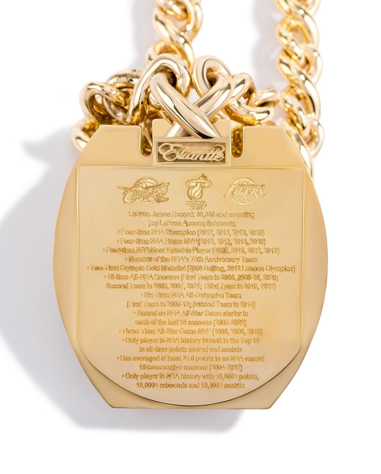 LeBron James Receives a Dazzling Gold and Diamond-Encrusted Chain from the LA Lakers and NBA to Celebrate His Achievement as the All-Time Top Scorer in the League