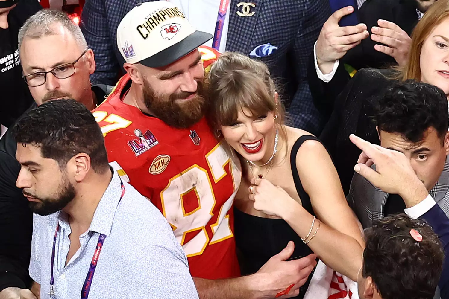 Travis Kelce Chiefs celebrates with Taylor Swift