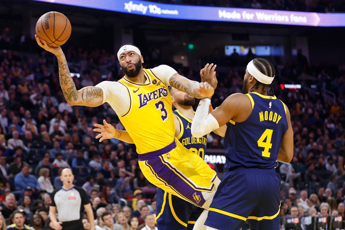 Lakers vs. Warriors Final Score: Steph Curry leads way past Lakers - Silver  Screen and Roll