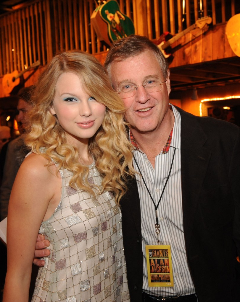 The photographer said there was "no need" for the alleged punch from Scott Swift.