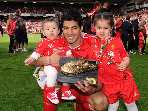 Suarez's daughter is as beautiful as an angel - Football