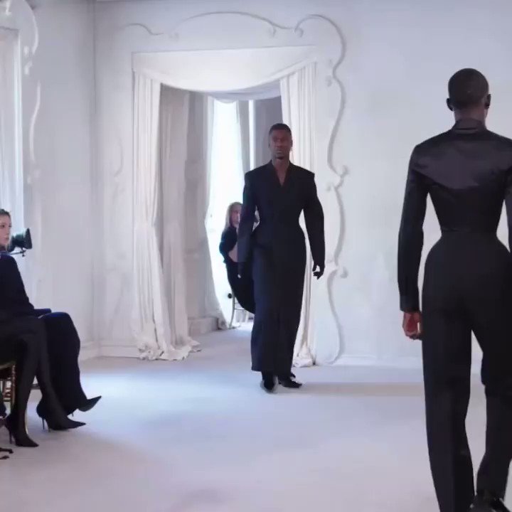 VERSUS on X: "Eduardo Camavinga just became the first football player to  walk for Balenciaga  https://t.co/fRvbzpiXWx" / X