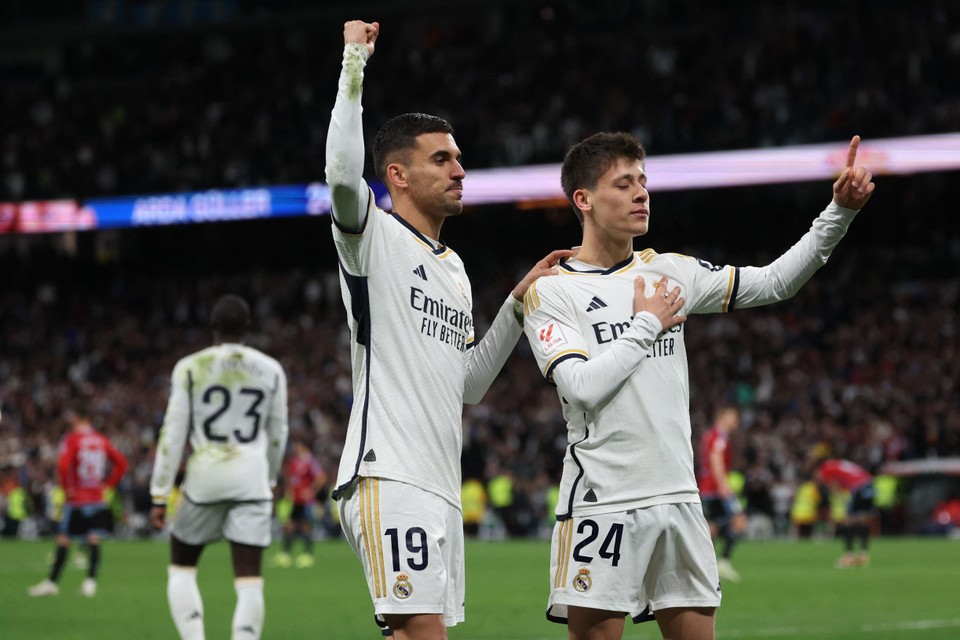 VIDEO. Turks toptalent Arda Güler (19) opent rekening in Santiago Bernabeu  en zet kers op de taart voor Real Madrid in eenvoudige zege tegen Celta  Vigo | Het Nieuwsblad Mobile