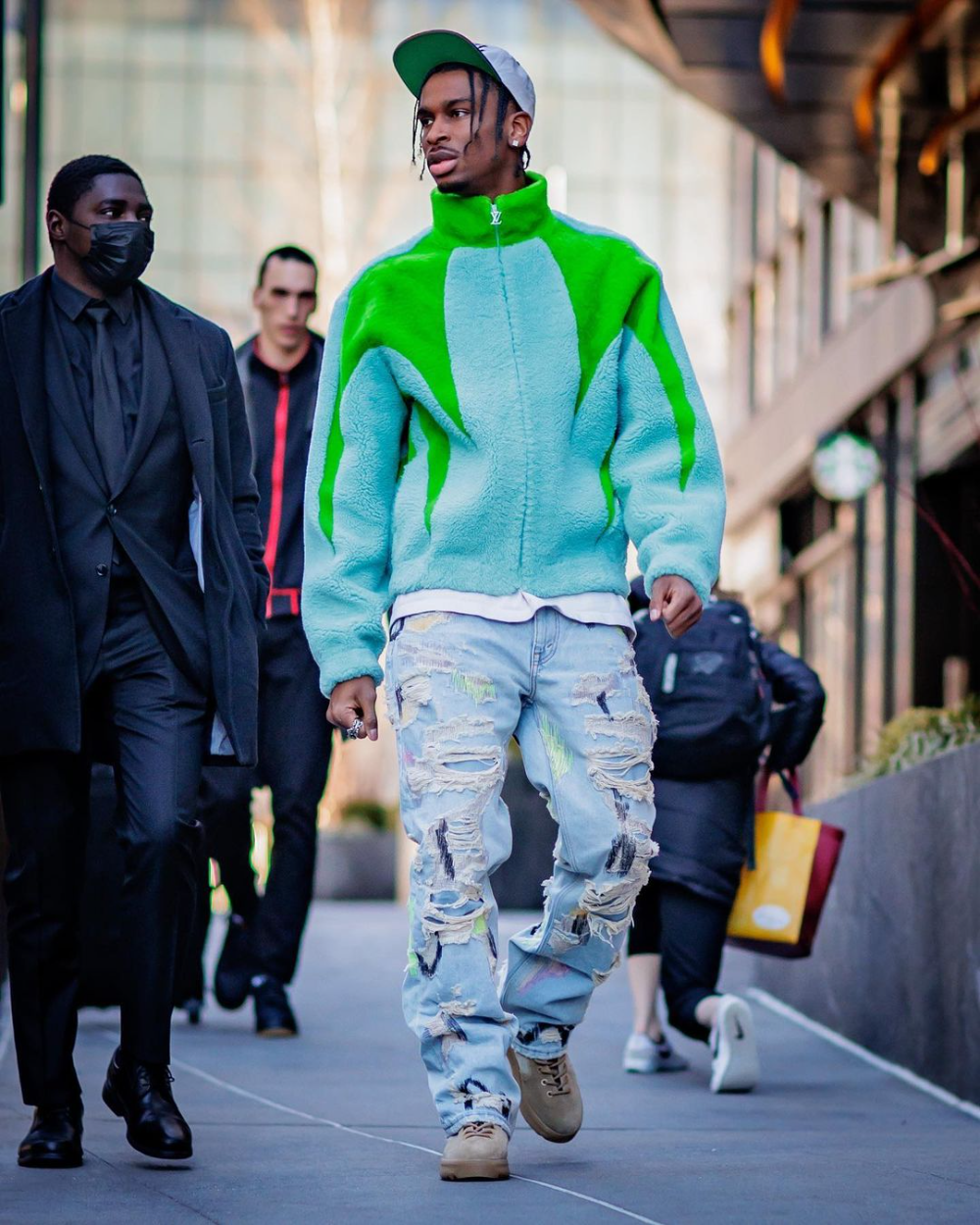 Shai Gilgeous-Alexander (@shai) • Instagram photos and videos | Dope  outfits for guys, High fashion street style, Streetwear men outfits