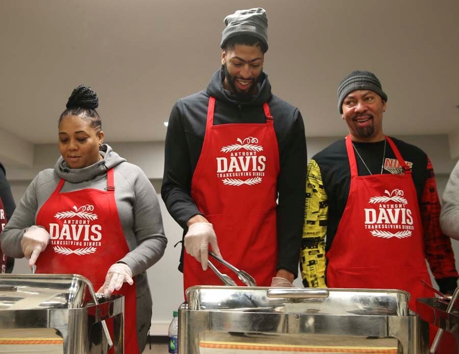 Anthony Davis’ 6th Annual Thanksgiving Dinner