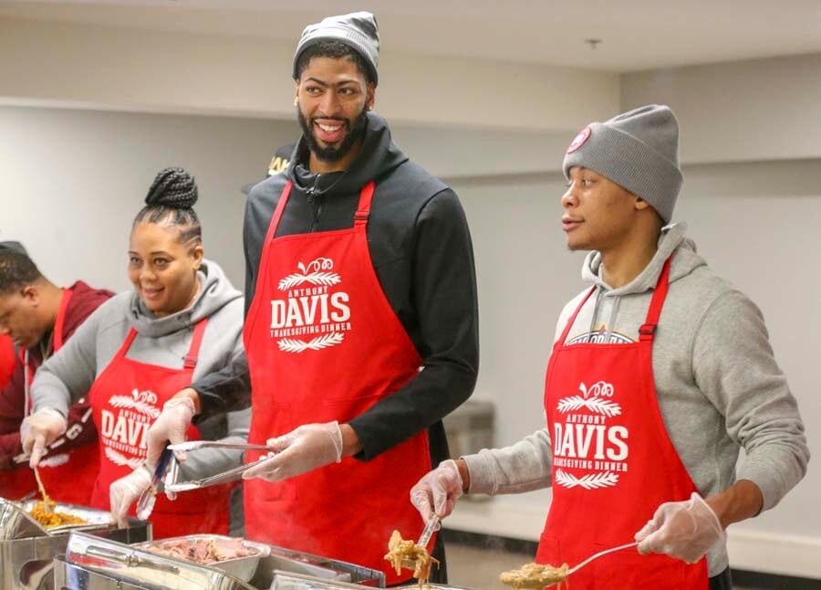 Anthony Davis’ 6th Annual Thanksgiving Dinner