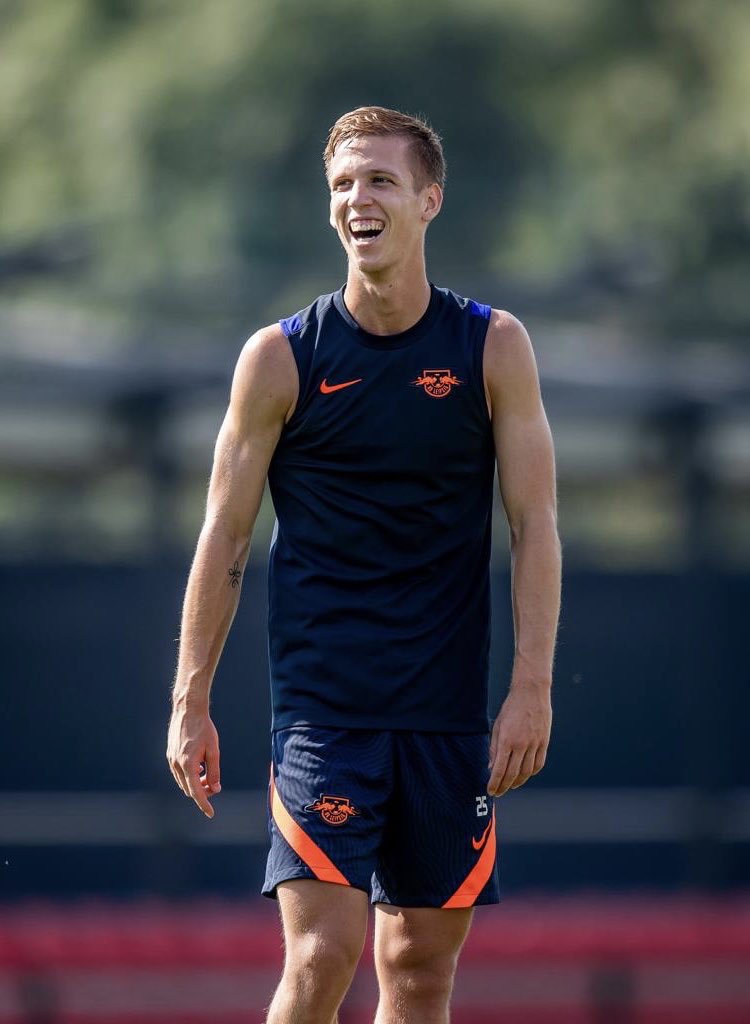 Dani Olmo on X: "Another training session, always with a smile ️ https://t.co/eQ6qToTeW5" / X