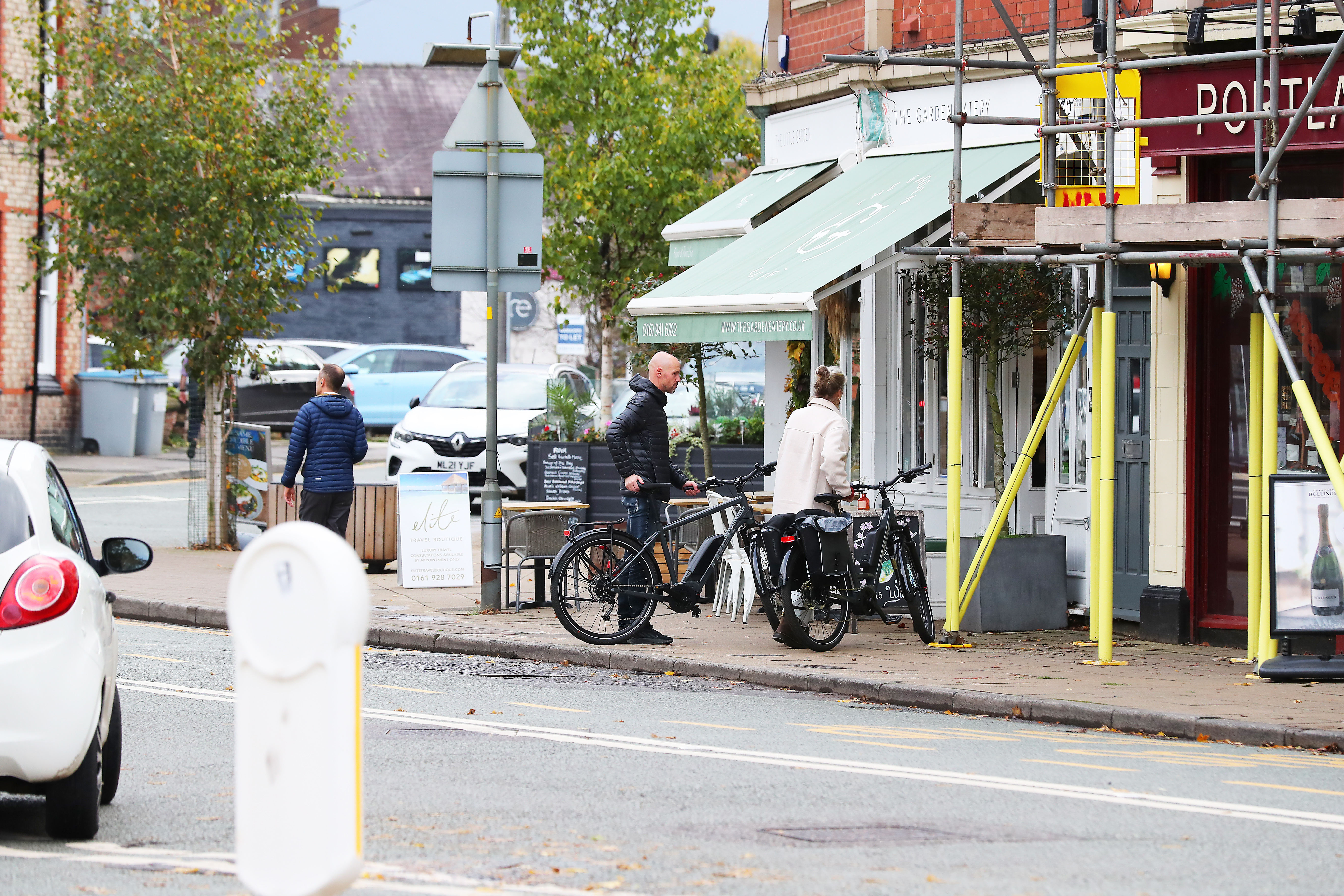 Notorious Man Utd taskmaster Ten Hag takes time out of gruelling club rebuild to visit cafe with wife on ELECTRIC bike | The Sun