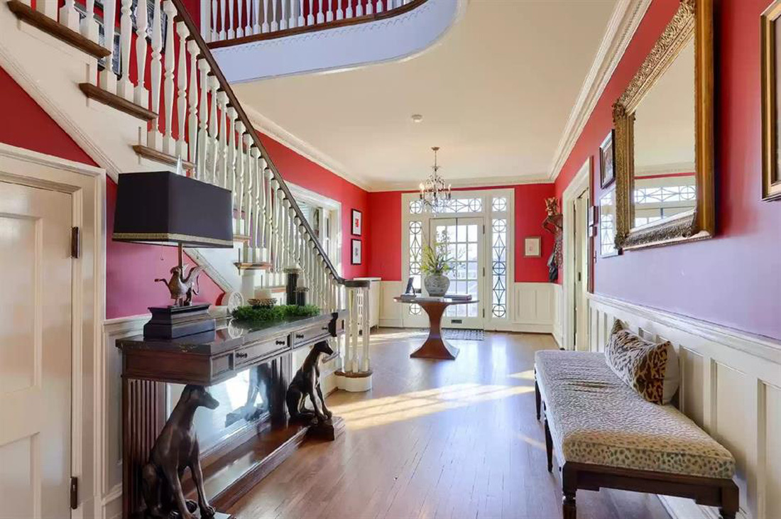 Interior of Taylor Swift's childhood home - Photo: RE/MAX