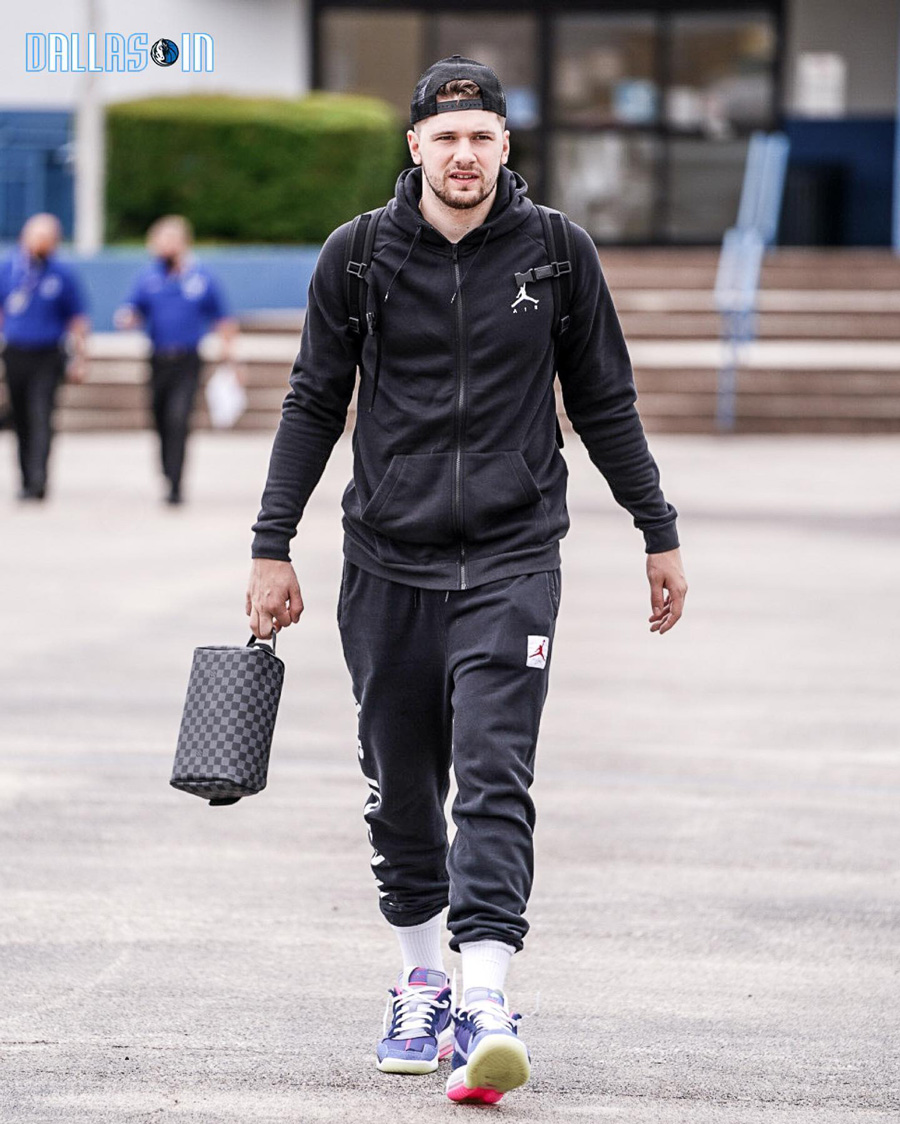 Open Court He Fell For It! Luka Doncic With The 'Facebook, 47% OFF