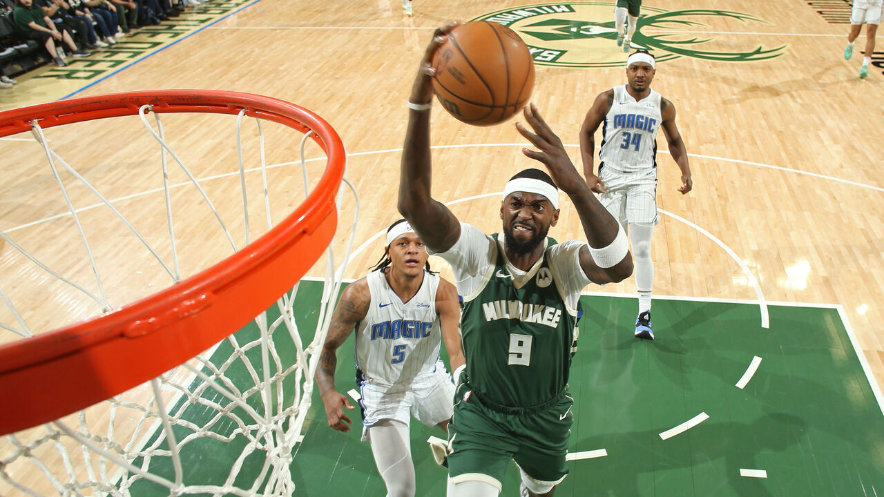 Portis scores 30, Bucks knock off Magic without injured Giannis |  theScore.com