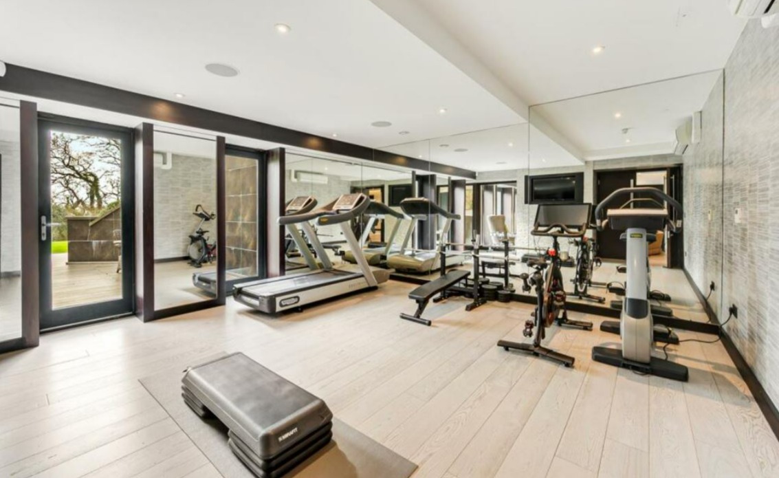 Alisson also has a gym in his home