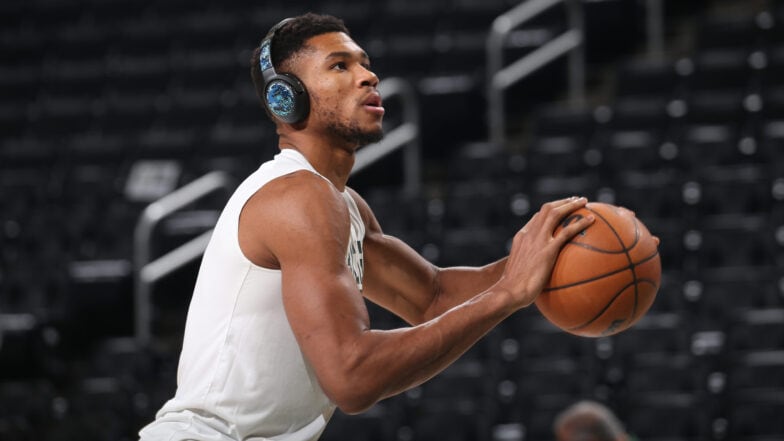 Giannis Antetokounmpo (knee) ruled out against the Bulls | NBA.com