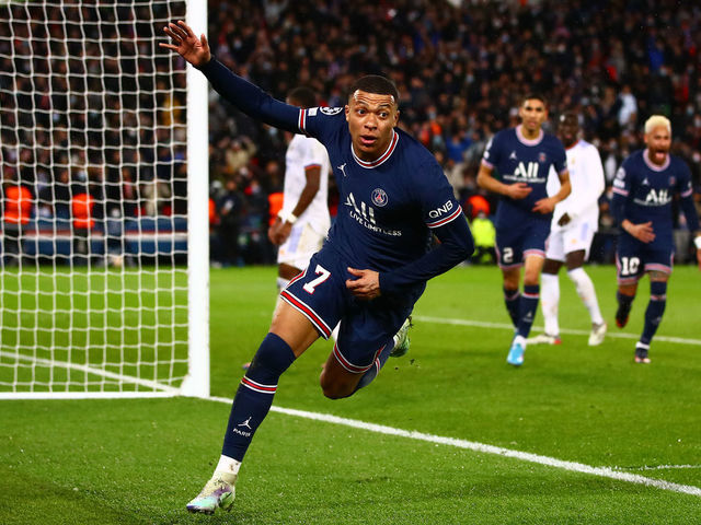 Ligue 1 preview: PSG hold out hope over Mbappe future in title run-in |  theScore.com