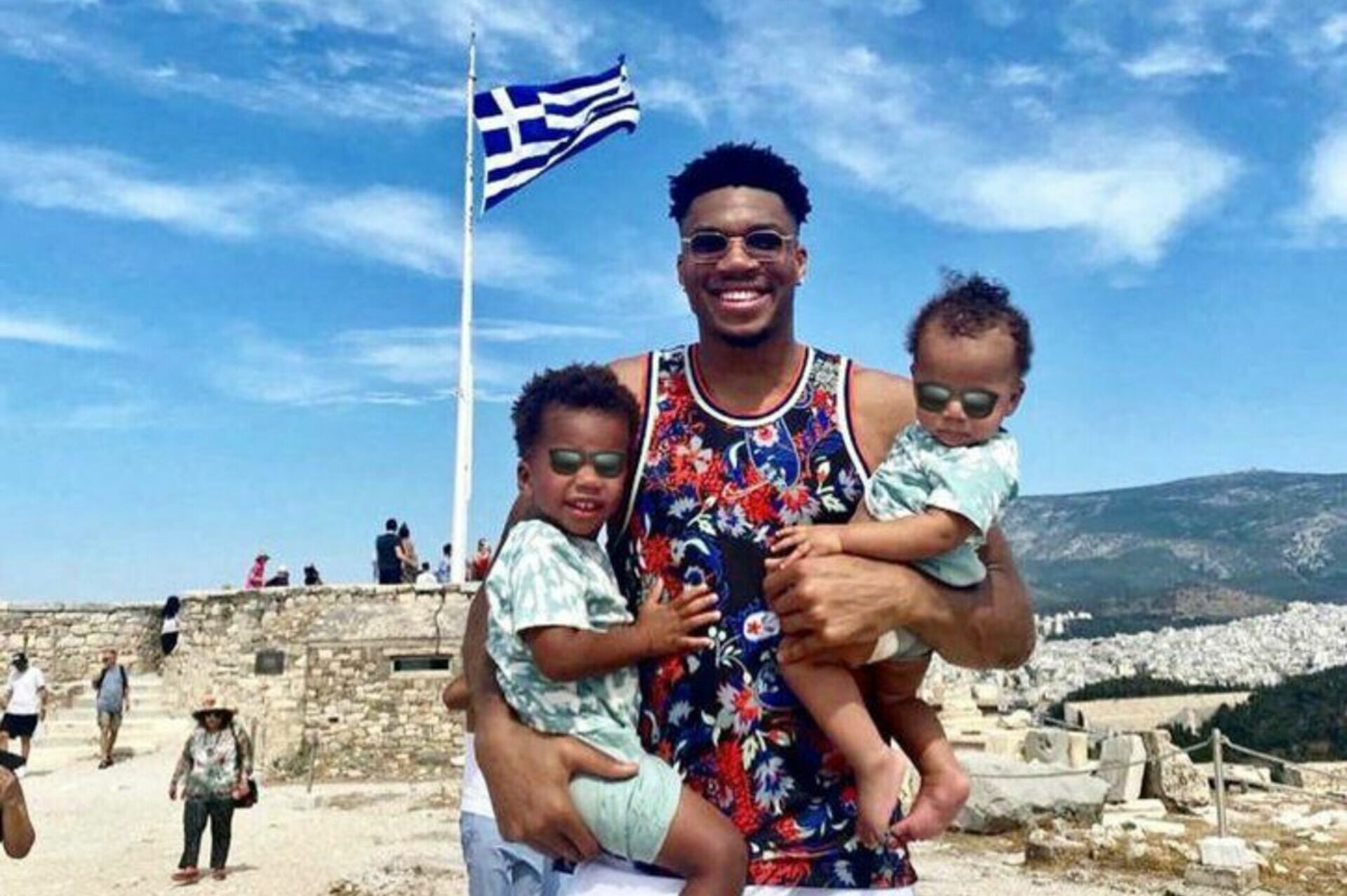 Giannis Antetokounmpo on his annual visit to Acropolis with his two sons -  Neos Kosmos