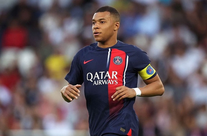 Kylian Mbappe ngồi ngoài cả mùa giải để chuyển đến Real Madrid