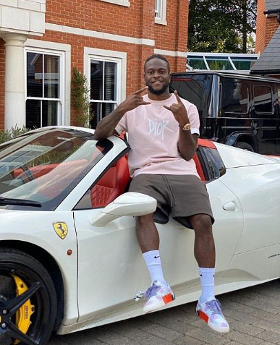 Victor Moses displays Ferrari