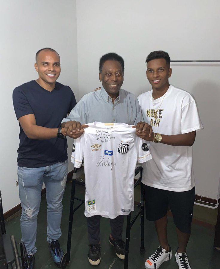 Madrid Zone on X: " Brazil will wear a special kit as tribute to Pelé.  Each shirt will have 'Pelé' under the number. Special night for Rodrygo who  will wear the iconic '