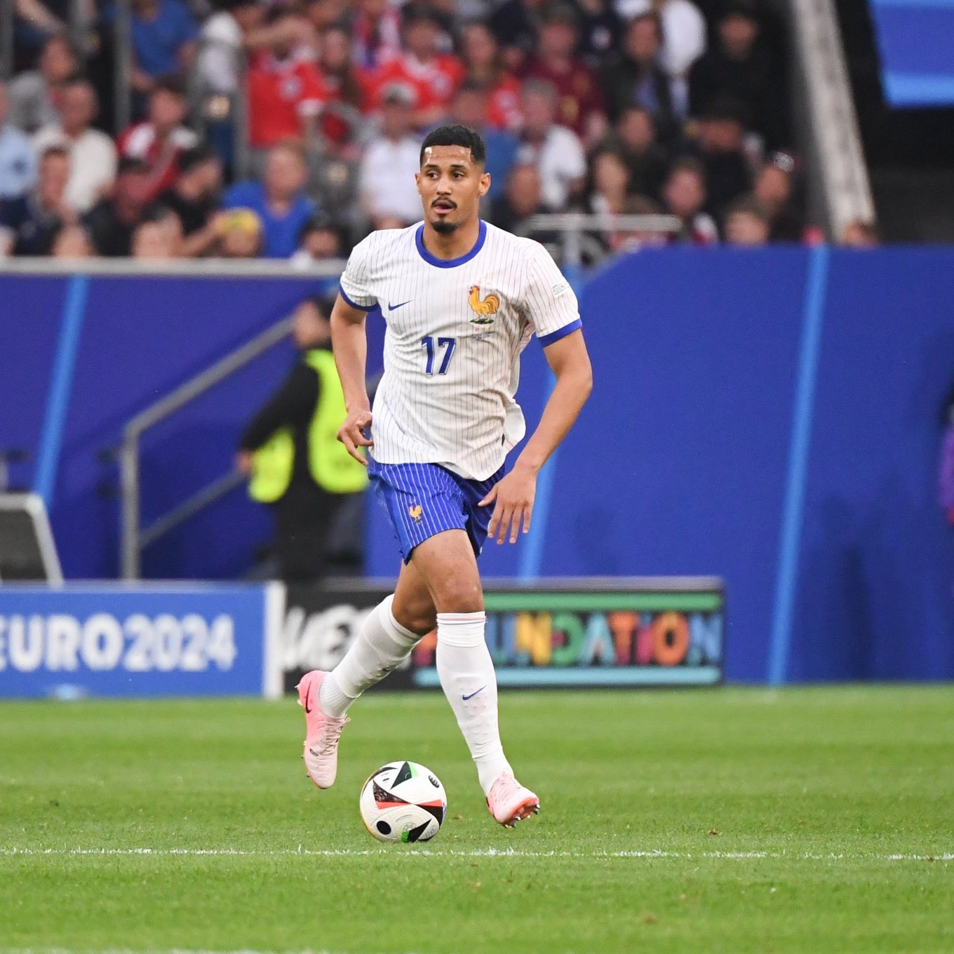 Football Tweet  on X: " William Saliba in the first half:  100%  duels won  100% successful tackles  2 clearances  92% successful  passes Taking his Arsenal form into #EURO2024 https://t.co/sQ0LFNEnlP" / X