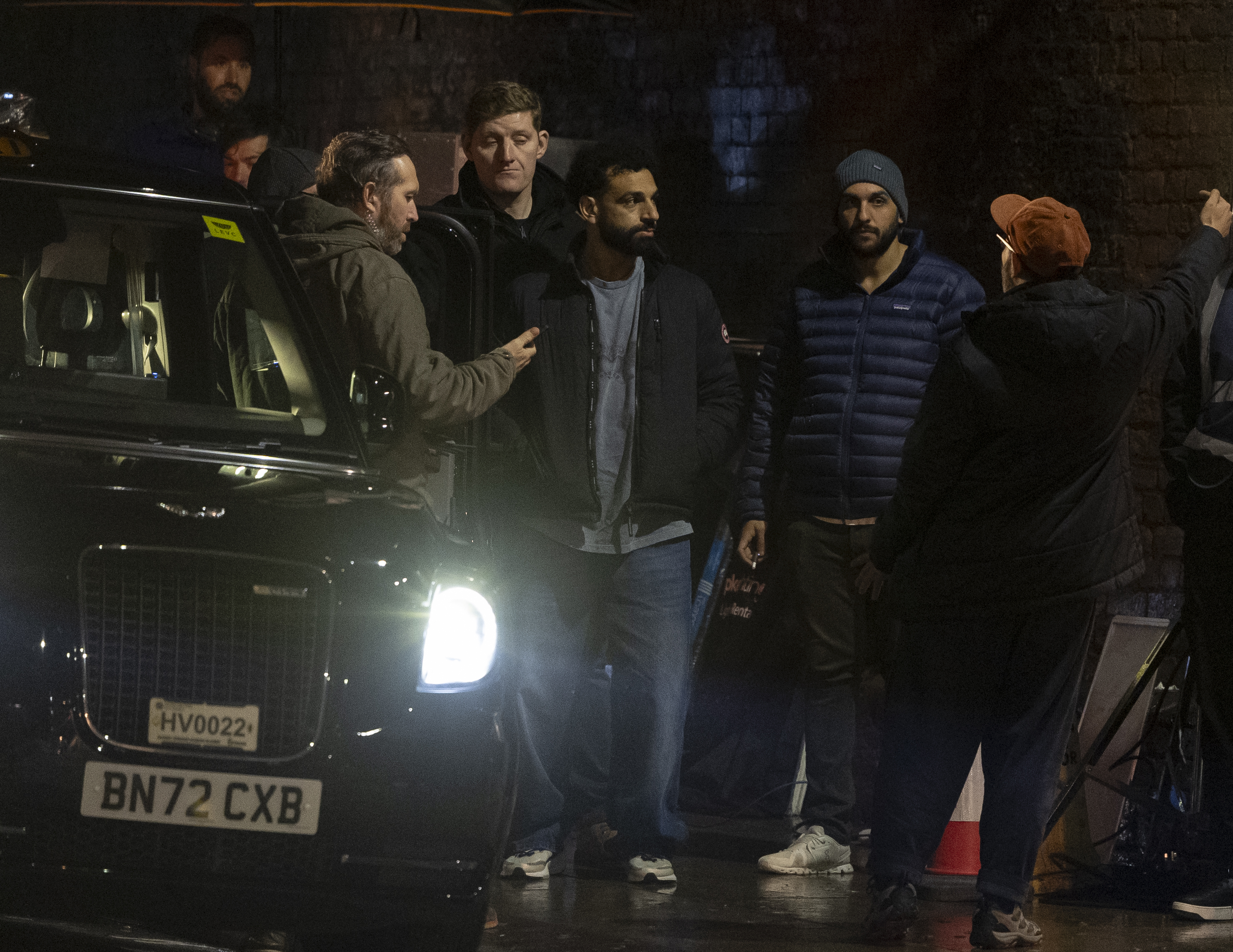 The scene showed Salah get out of a taxi