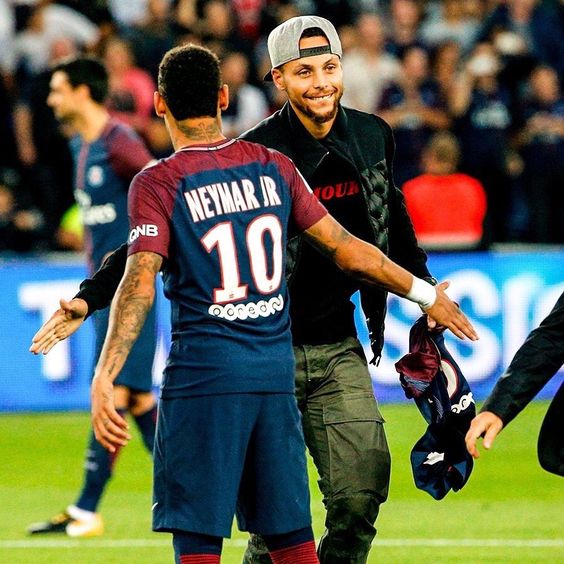 likhoa the special friendship between soccer star neymar and nba star stephen curry for the past years has surprised fans 65329f103e9bb The Special Friendship Between Soccer Star Neymar And Nba Star Stephen Curry For The Past 15 Years Has Surprised Fans