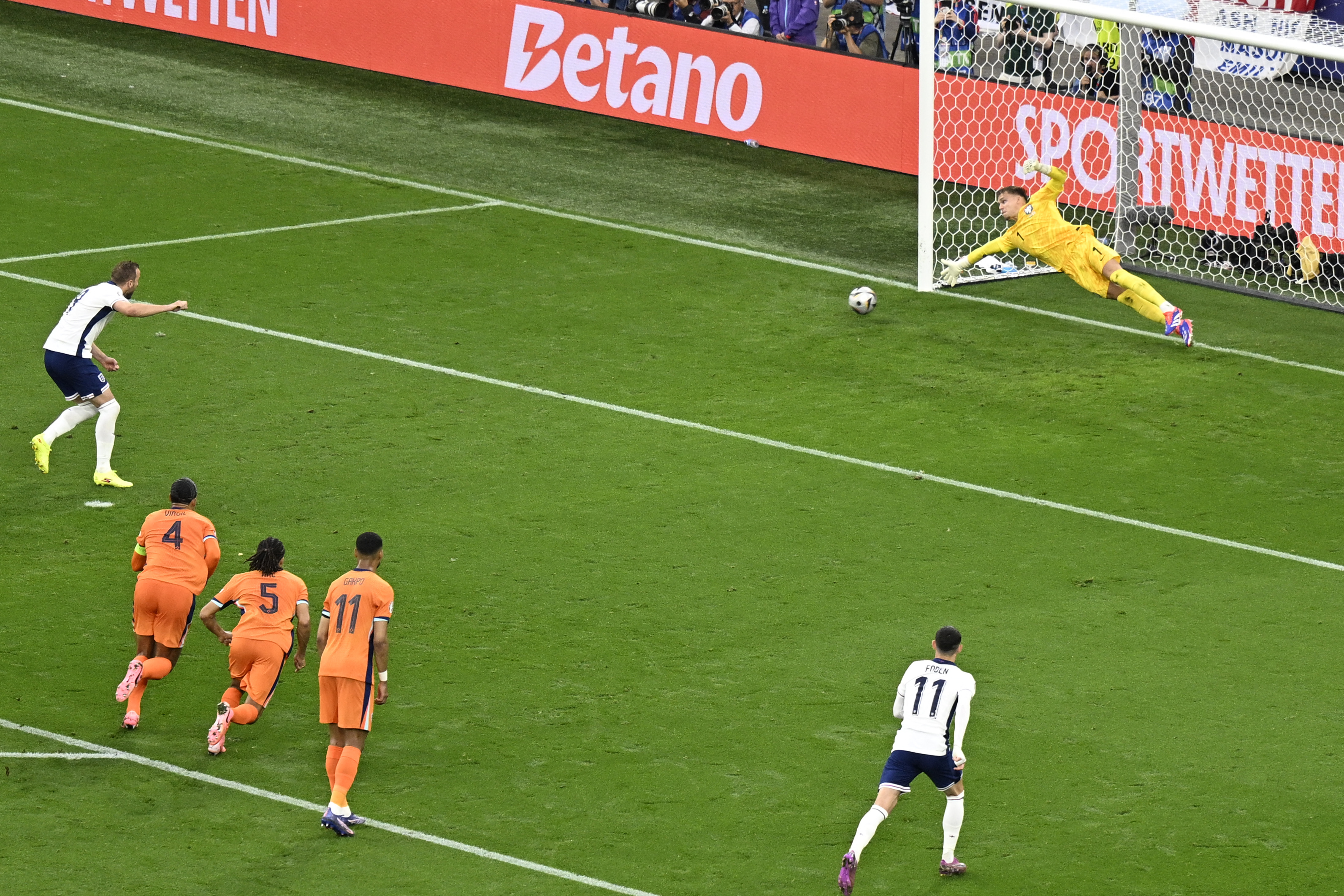 Kane dispatched the penalty into the bottom corner to bring the Three Lions level