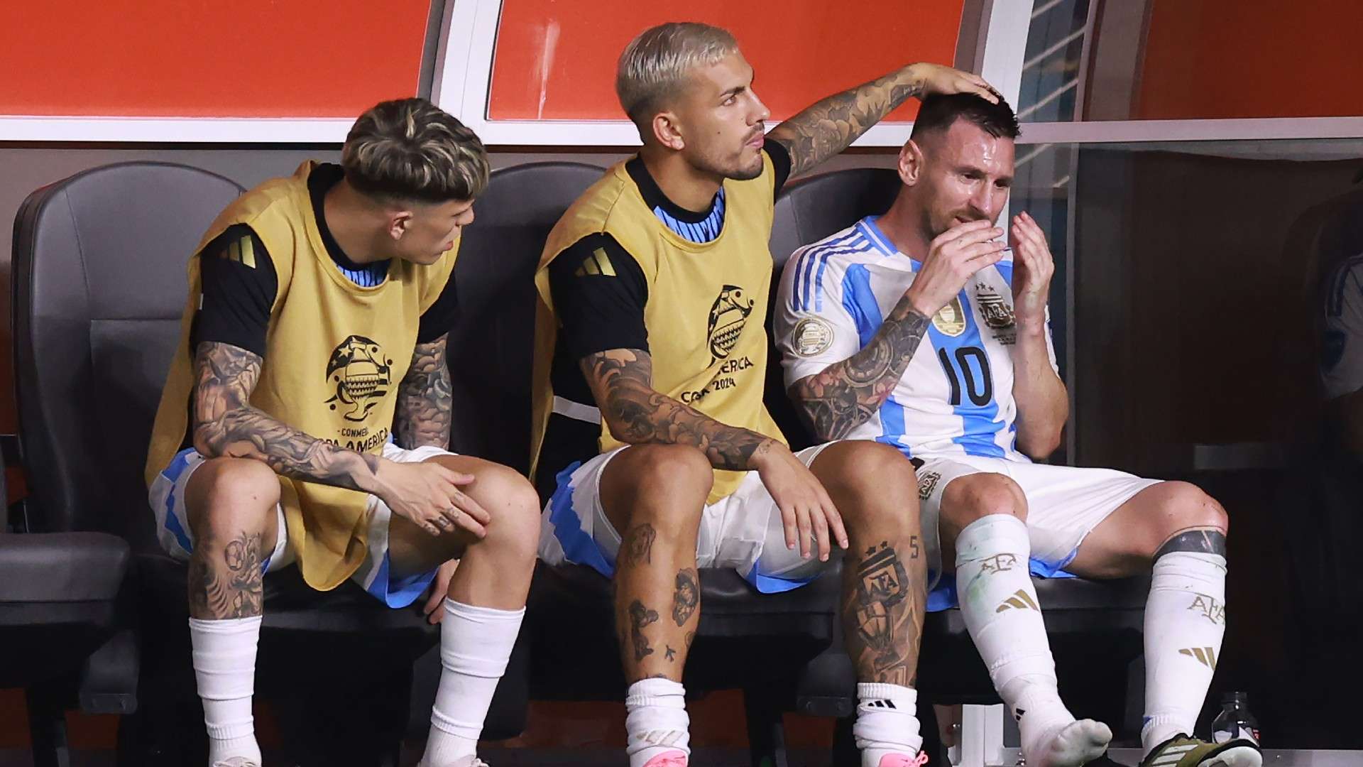 Argentina talisman Lionel Messi tearfully subbed off with non-contact  injury in Copa America final against Colombia | Goal.com