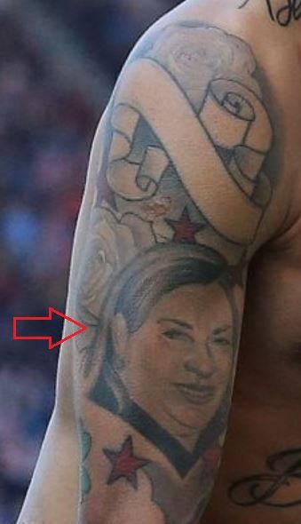 Roberto Firmino woman tattoo