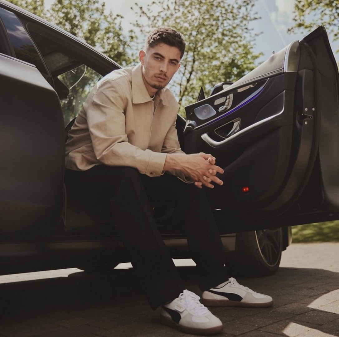 Havertz muestra su Mercedes-AMG GT 63 S Coupé negro mate