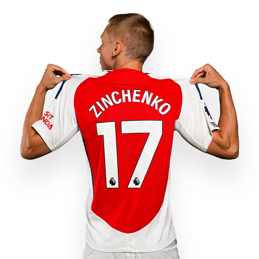 Zinchenko will now where the number 17