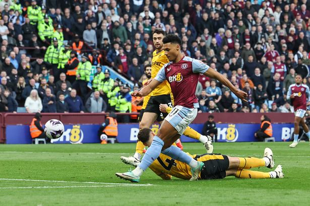 Aston Villa handed Ollie Watkins injury scare after half-time decision in  Wolves clash - Birmingham Live