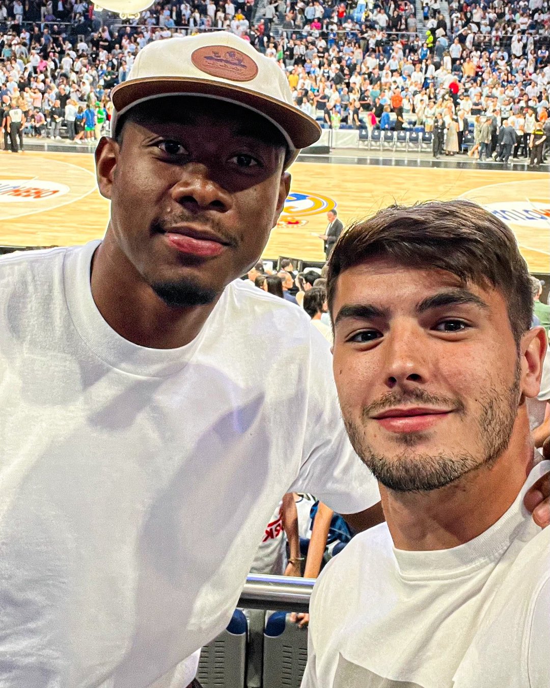 Toni Kroos, Lucas Vazquez, Thibaut Courtois, David Alaba, Dani Ceballos and Brahim Diaz were present at Wizink Arena to watch the basketball match of Real Madrid Basket