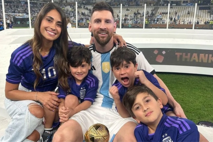 Chuyện tình hơn 2 thập kỷ đẹp như cổ tích của Messi và Antonella