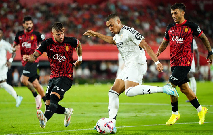 Video bóng đá Mallorca - Real Madrid: Mbappe ra mắt, kịch tính siêu phẩm &  thẻ đỏ (La Liga)