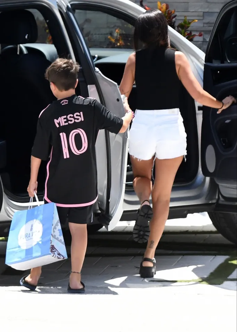 Lionel Messi goes house-hunting in Miami with his wife Antonela - Pulse  Sports Nigeria