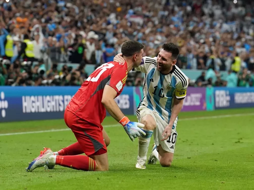 Emiliano Martinez and Lionel Messi target World Cup glory | soccer