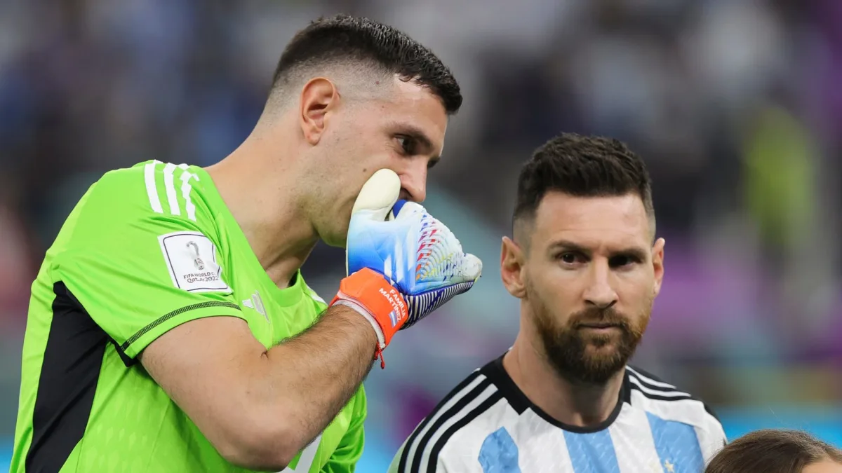 Aston Villa Transfer News: Emiliano Martinez says he will lure LIONEL MESSI  to Premier League | FootballTransfers.com