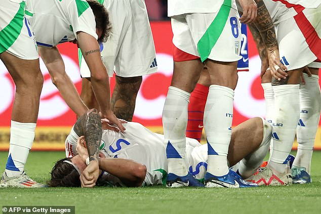 Arsenal defender Riccardo Calafiori suffers FREAK injury while playing for  Italy with £42m man forced off against France, handing Mikel Arteta major  scare | Daily Mail Online