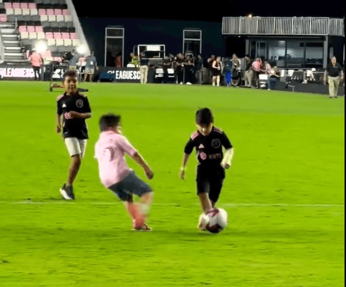 VIDEO | ¡Cómo su papá! Los hijos de Messi exhiben su habilidad jugando  futbol después del triunfo del Inter Miami