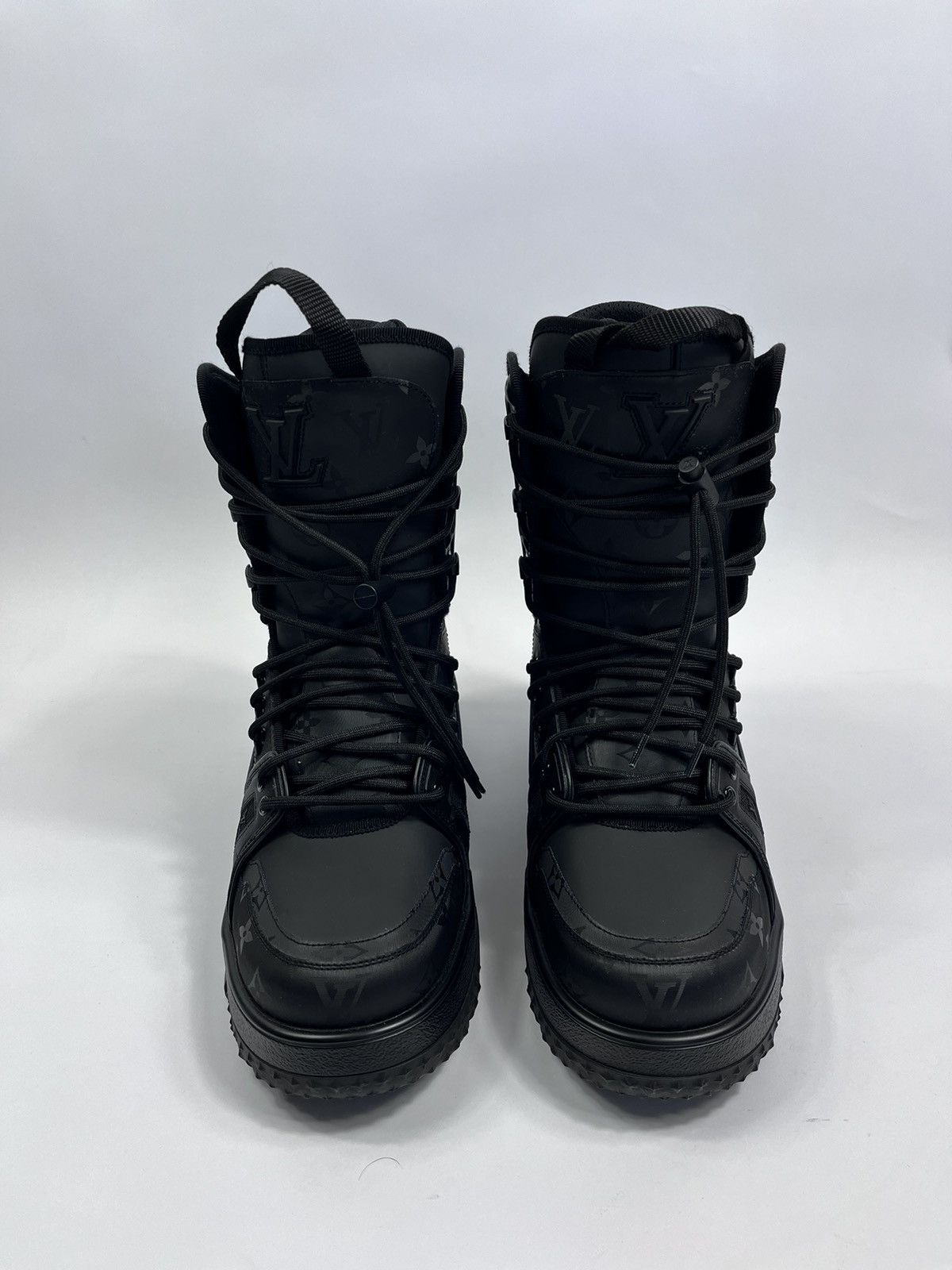 Louis Vuitton LOUIS VUITTON 1AAS83 TRIPLE BLACK SNOW BOOTS TRAINERS Size US 8 / EU 41 - 2 Preview