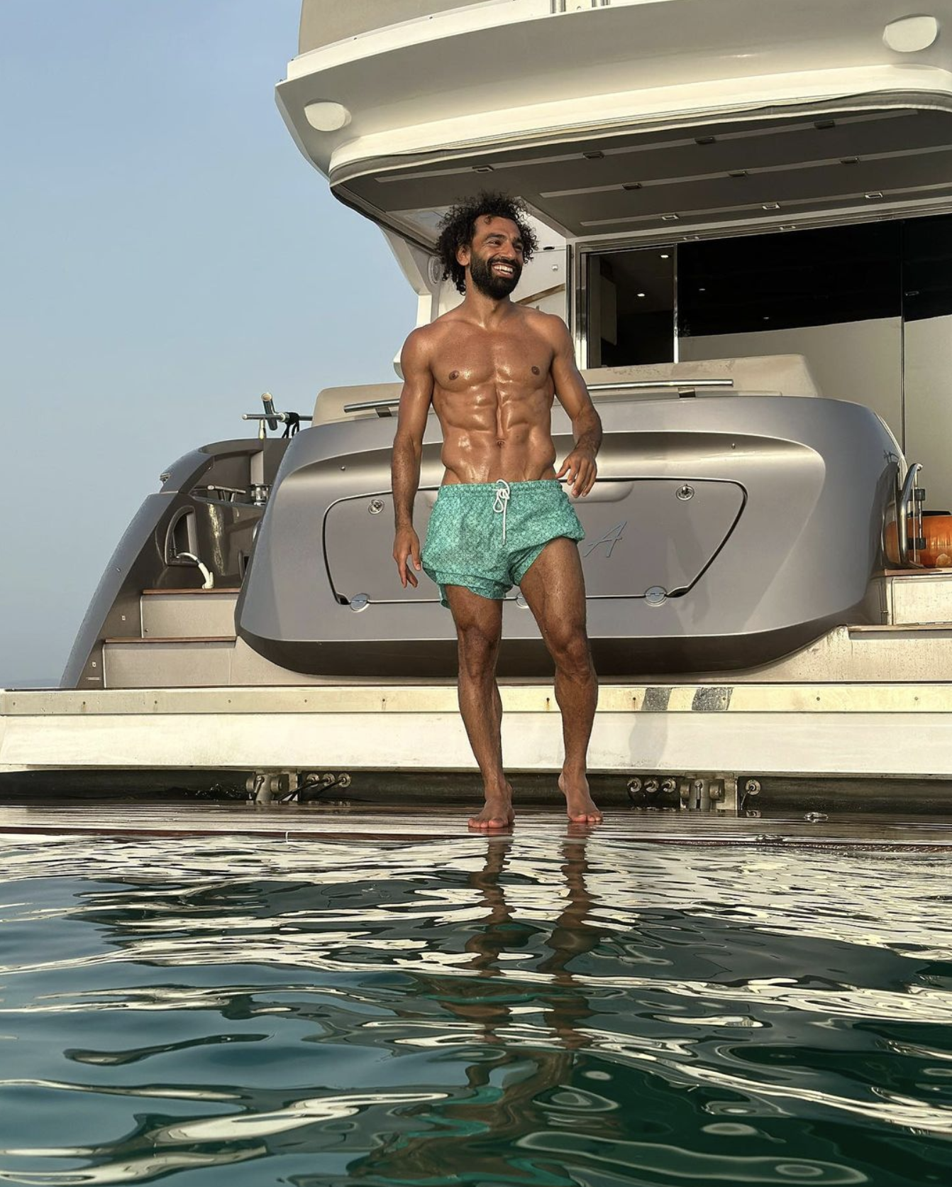 How Mo Salah achieves his incredible abs- according to a sports  nutritionist - The Daily Brit